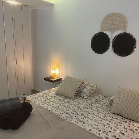 Mary'S House Apartment San Bartolome Bagian luar foto