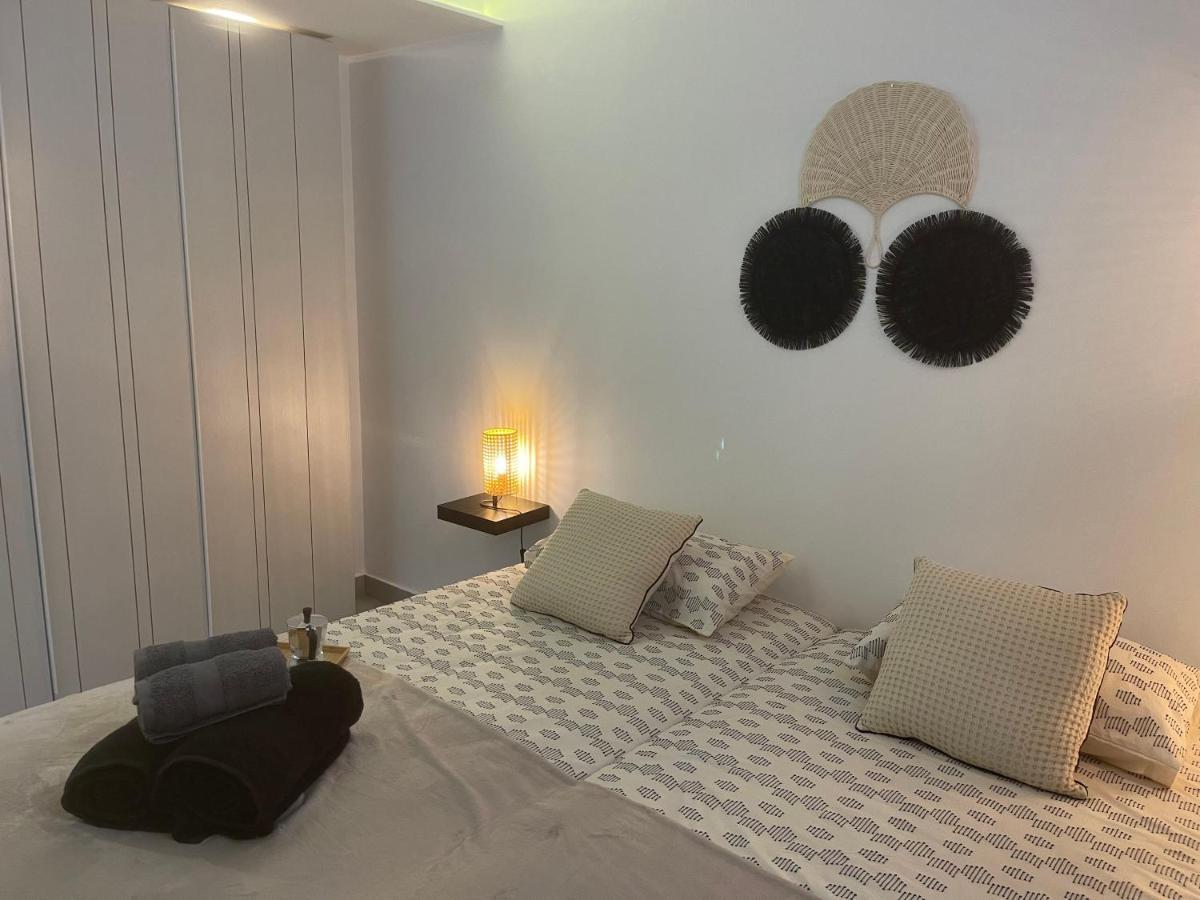 Mary'S House Apartment San Bartolome Bagian luar foto
