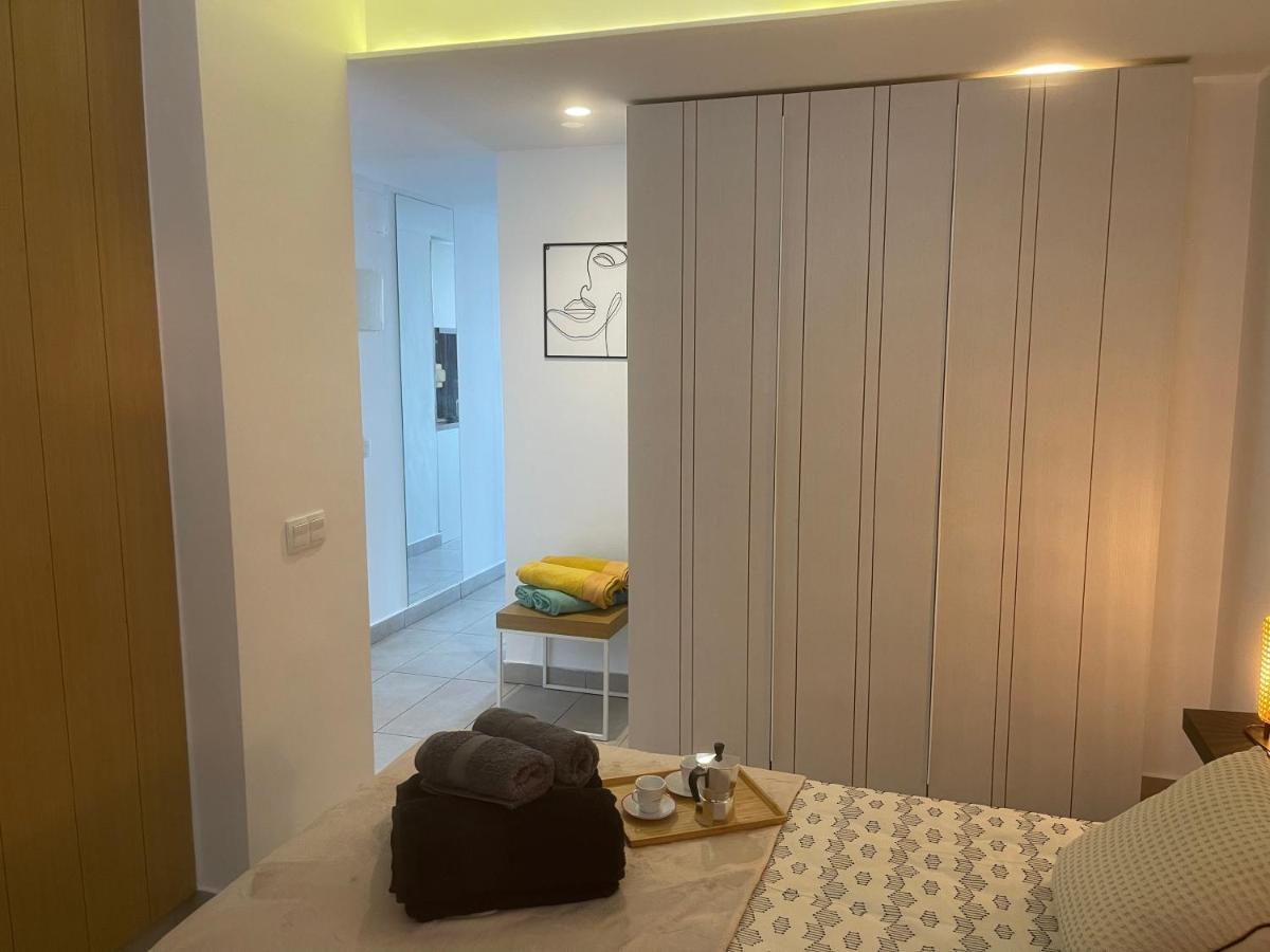 Mary'S House Apartment San Bartolome Bagian luar foto